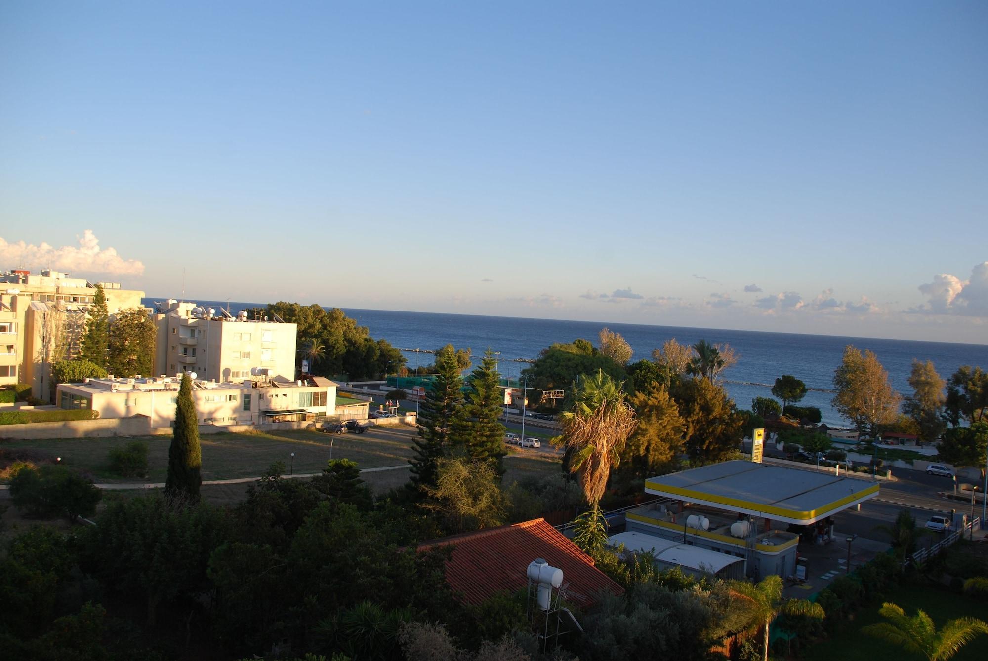 The Caravel Hotel Λεμεσός Εξωτερικό φωτογραφία