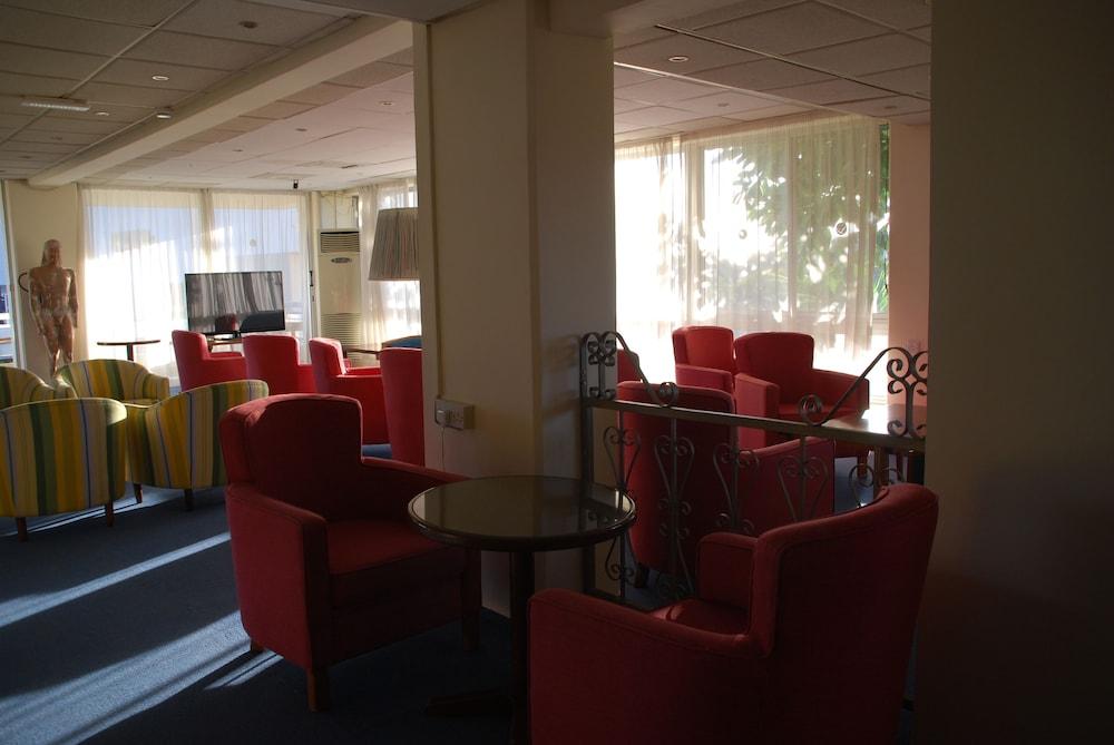 The Caravel Hotel Λεμεσός Εξωτερικό φωτογραφία