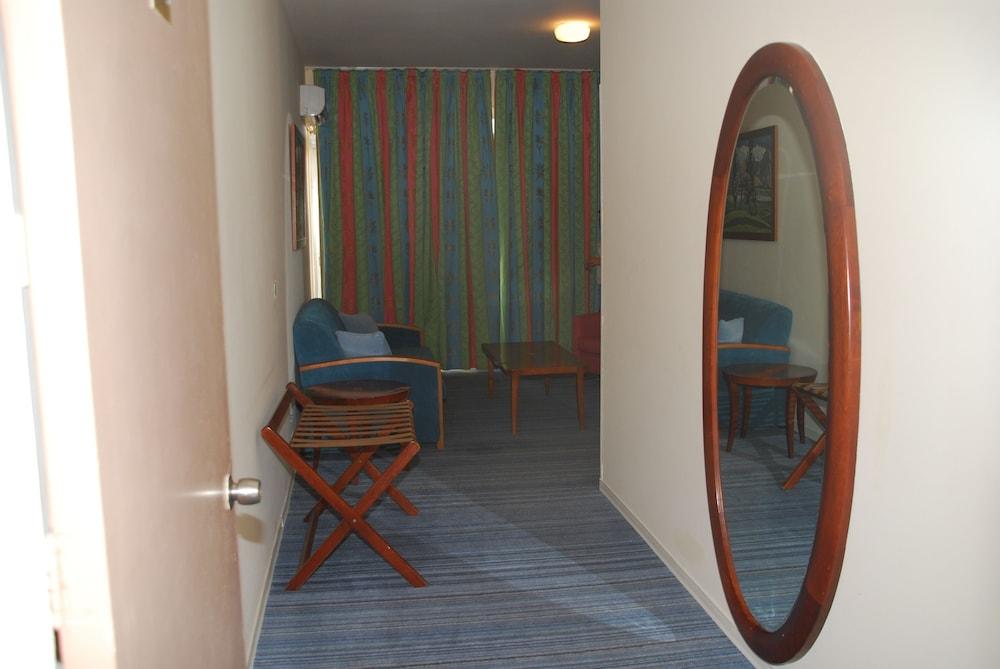 The Caravel Hotel Λεμεσός Εξωτερικό φωτογραφία