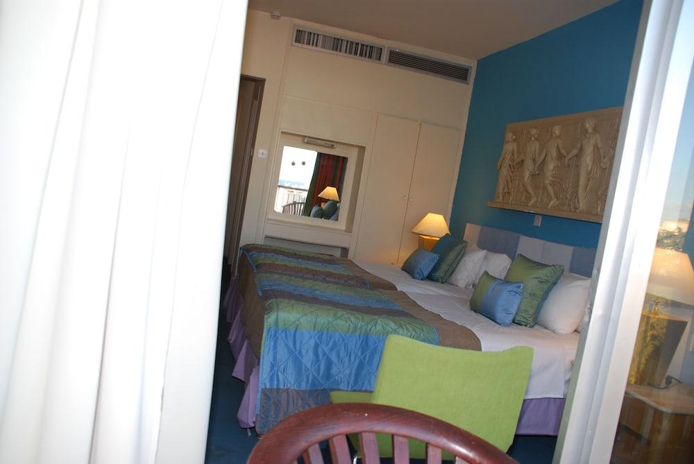 The Caravel Hotel Λεμεσός Εξωτερικό φωτογραφία