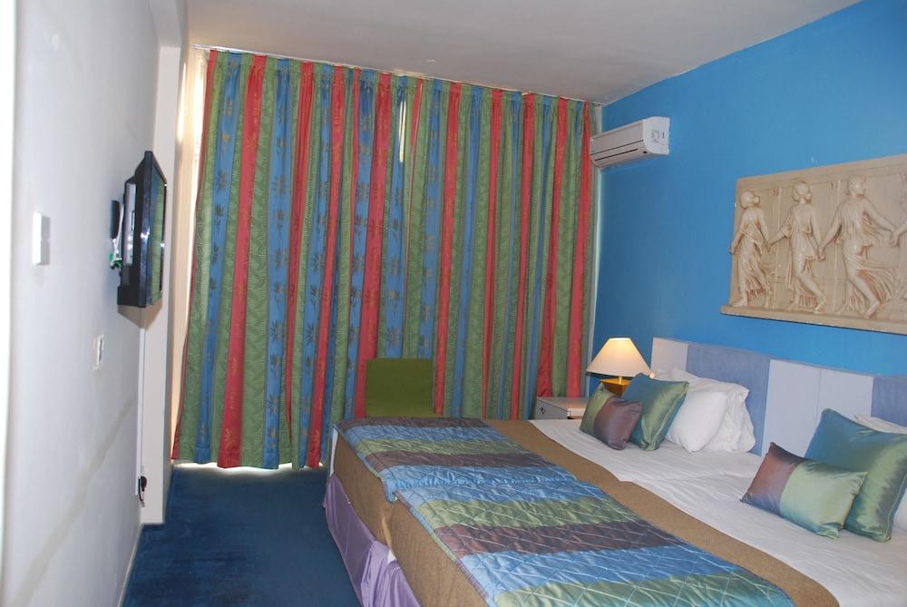 The Caravel Hotel Λεμεσός Εξωτερικό φωτογραφία