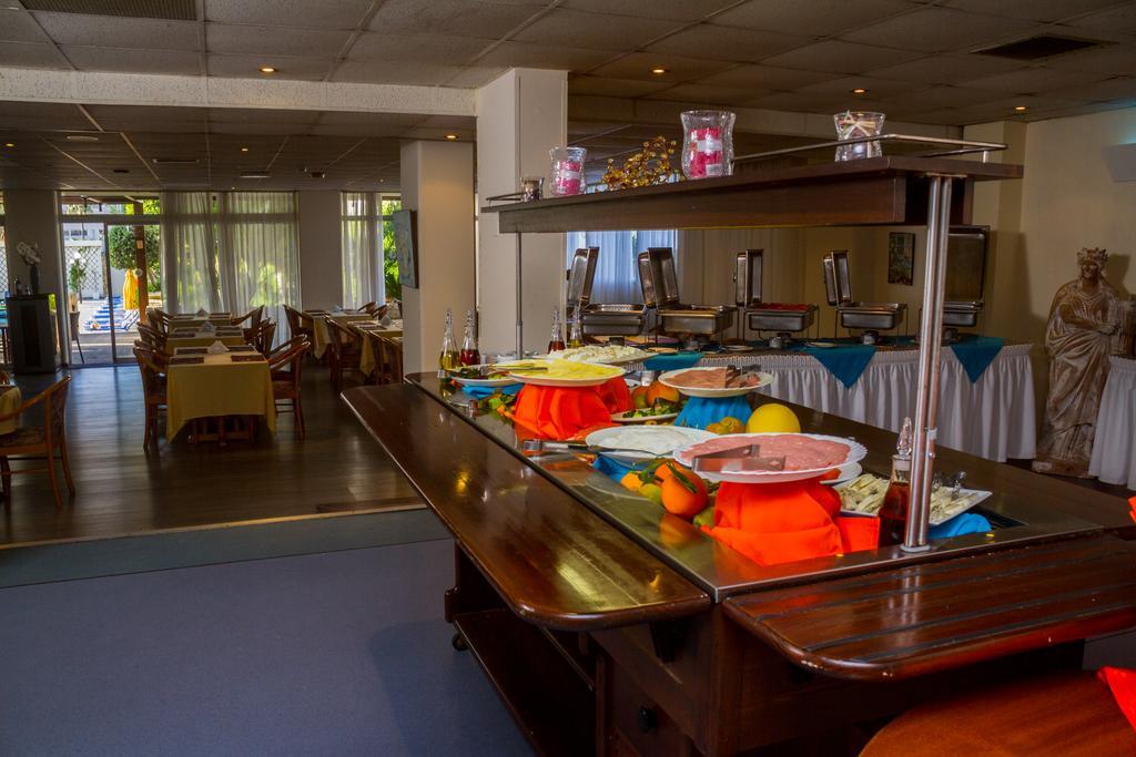 The Caravel Hotel Λεμεσός Εξωτερικό φωτογραφία